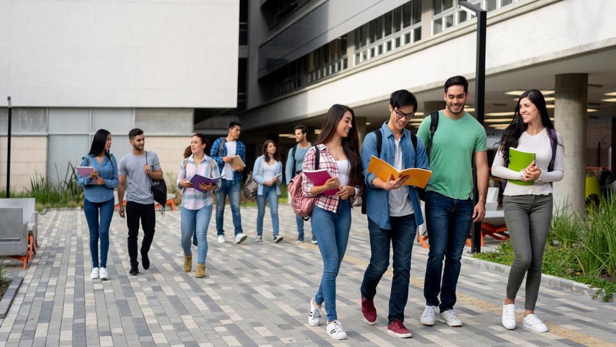 Daftar Jurusan Kuliah yang Selalu Diminati Setiap Tahun